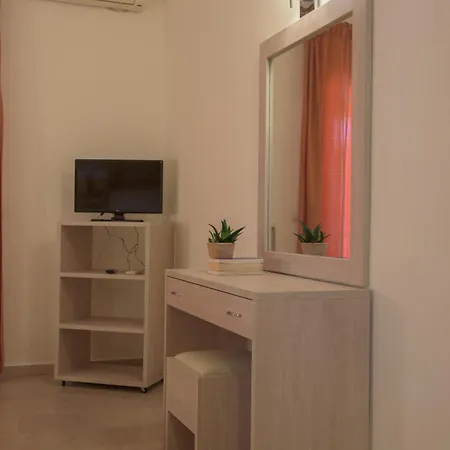 Otel Alkyon Agios Georgios Pagon